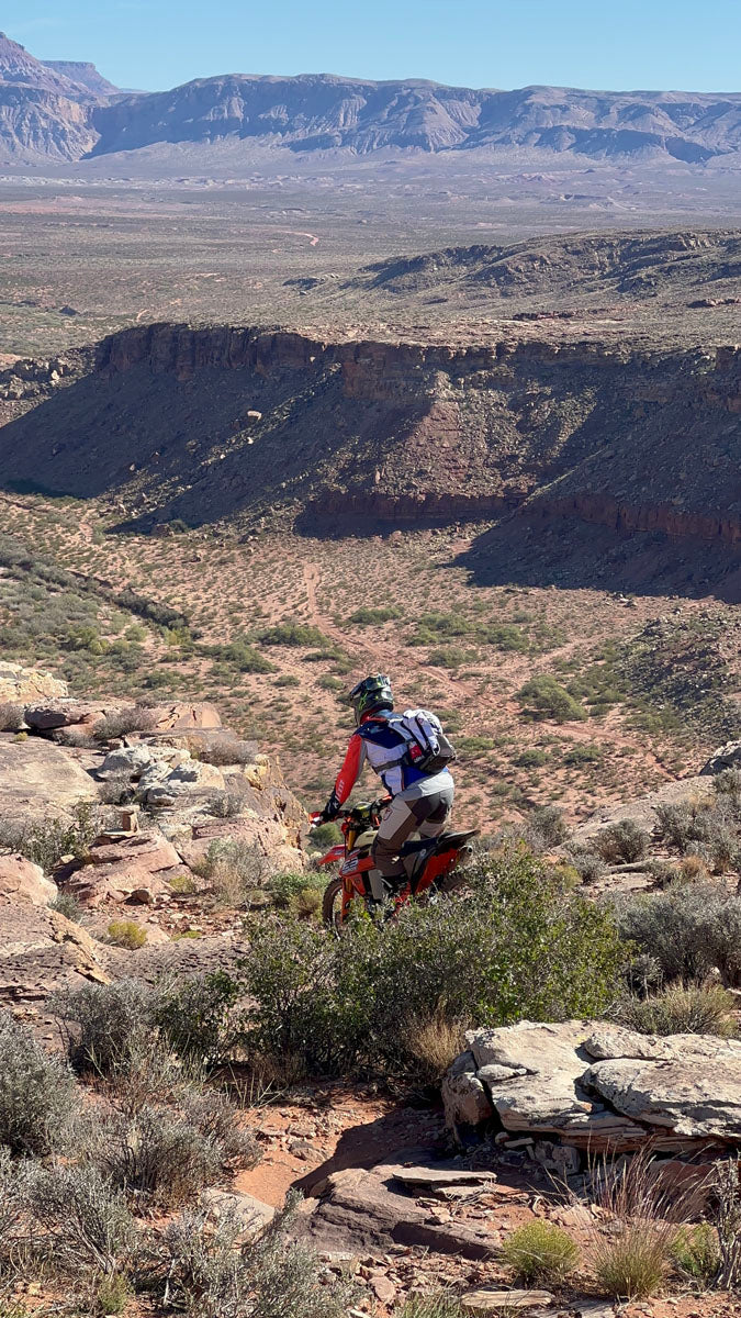 Dirt bike guide and rental bikes for Southern Utah tours near Zion